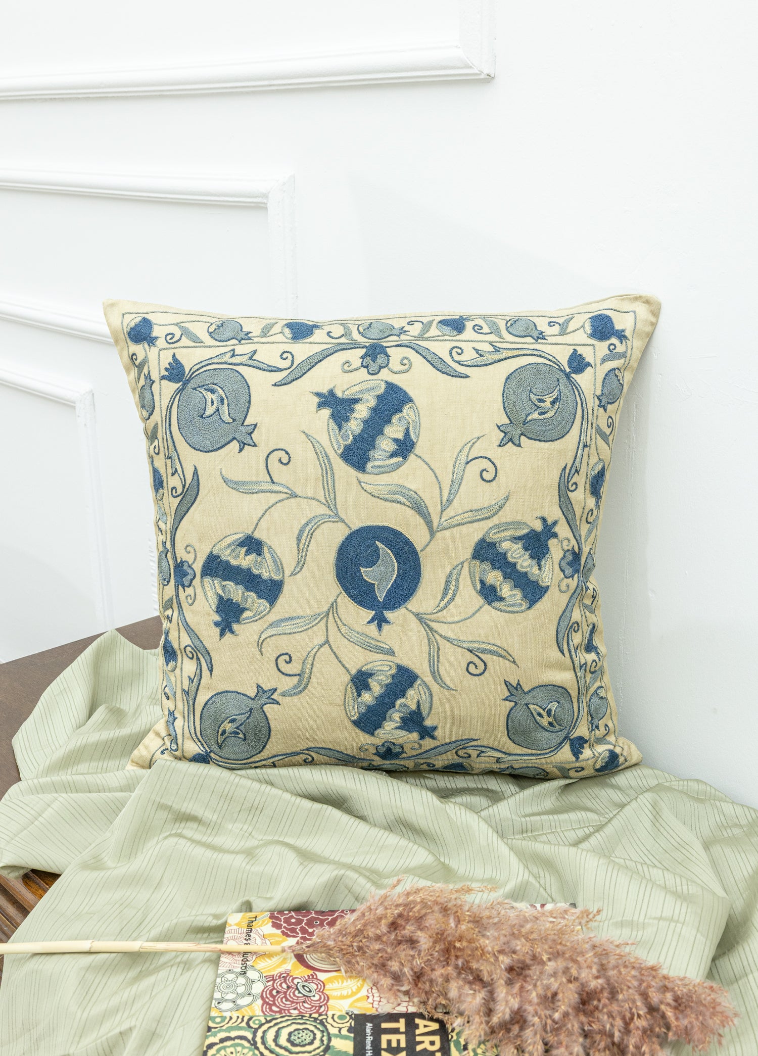 Zhupar Modern El Yapımı Kırlent 50x50 cm