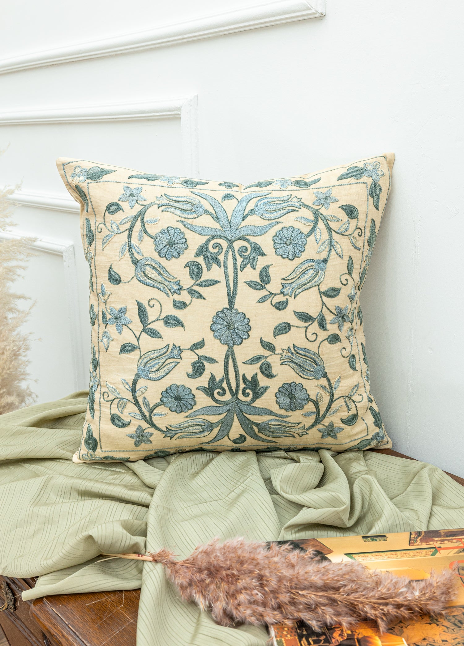 Tebriz El Yapımı İpek Kırlent 50x50 cm