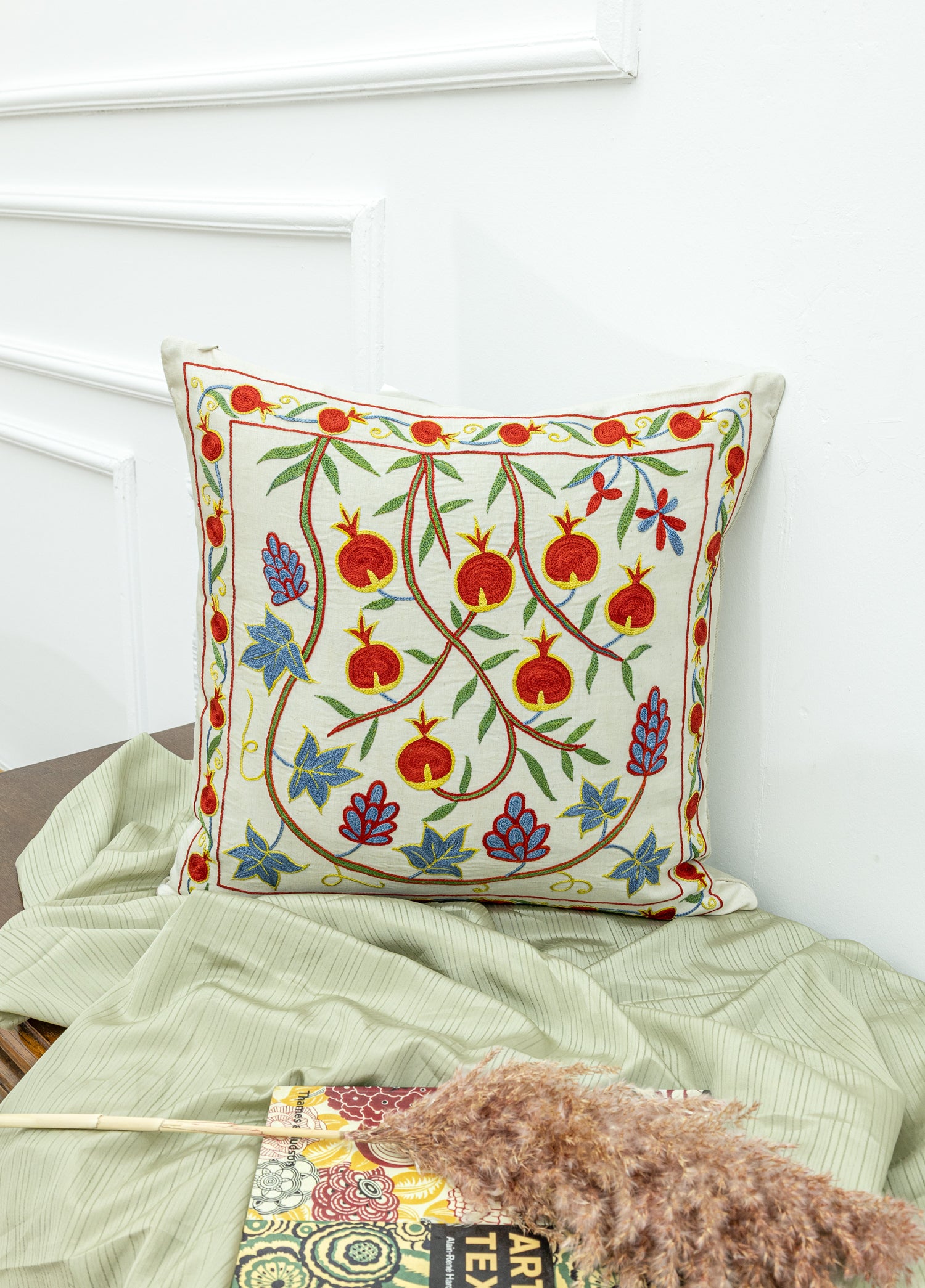 Cimcim Nar Desenli İpek Kırlent 50x50 cm