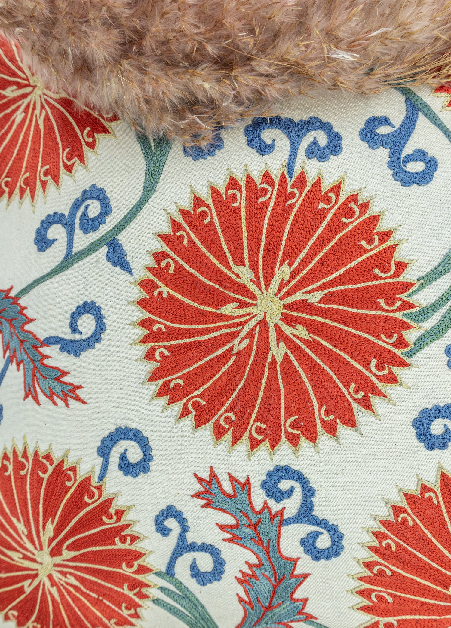 Siyurgal El Yapımı İpek Kırlent 50x50 cm