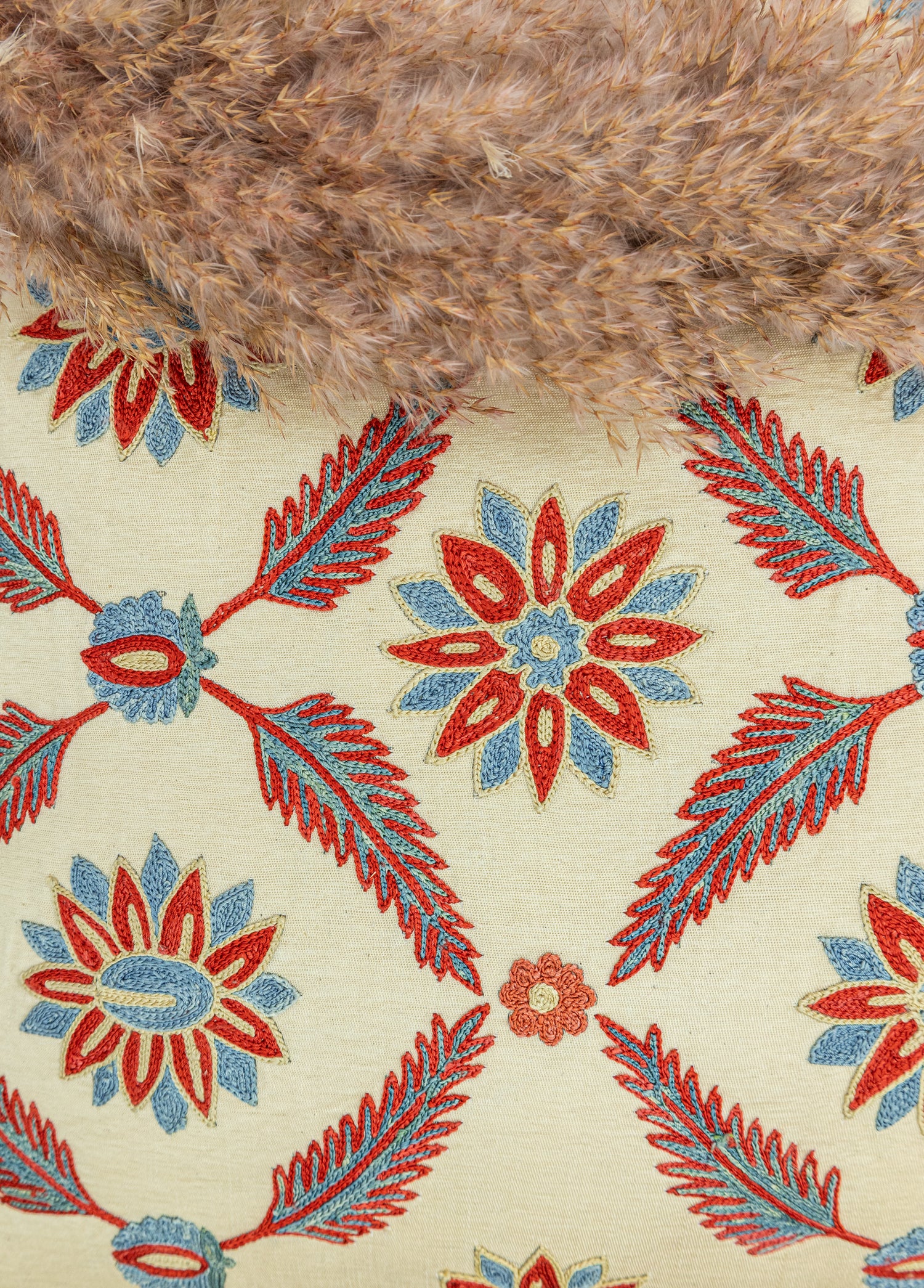 Tirva El Yapımı İpek Kırlent 50x50 cm