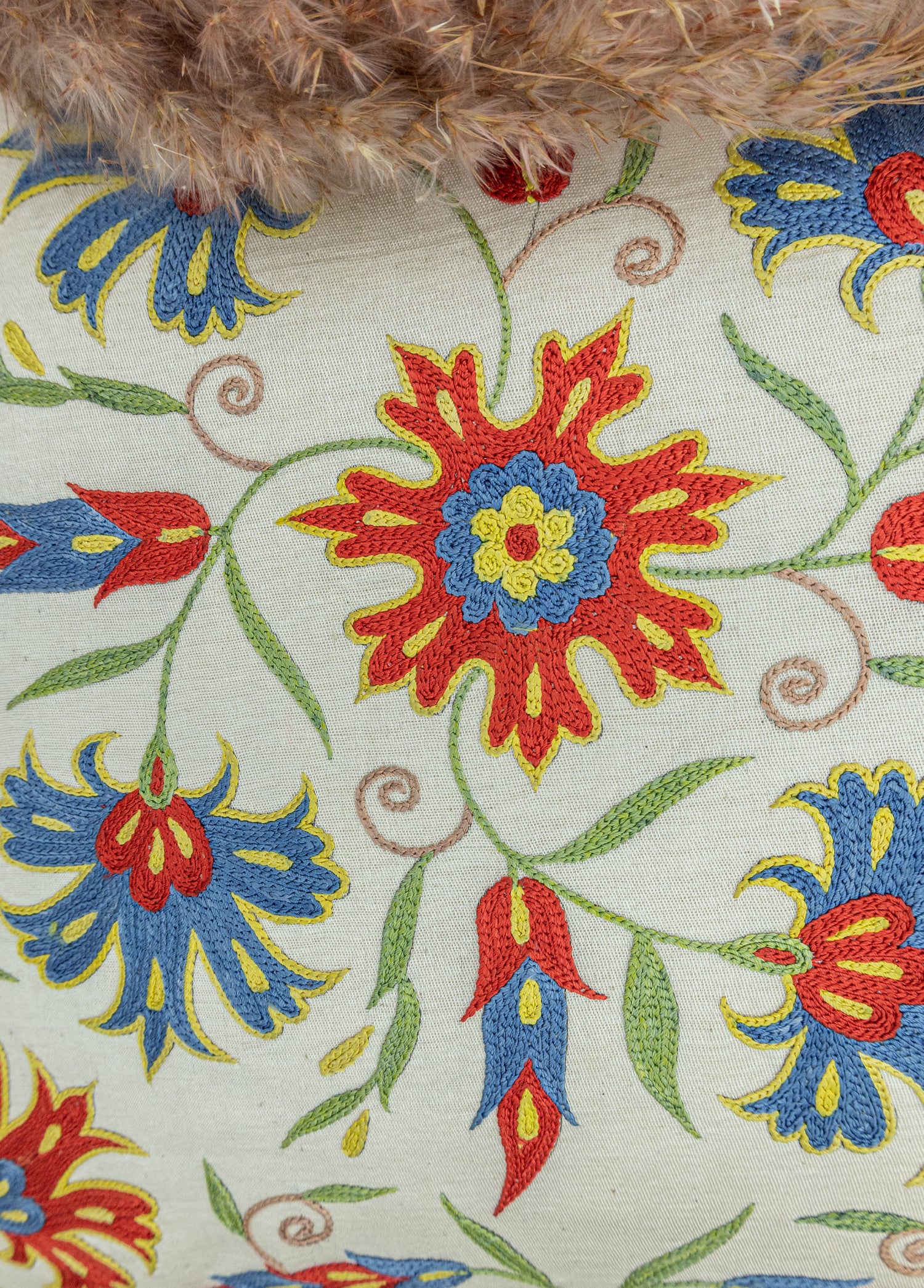 Güzler Çiçekli Suzani Kırlent 50x50 cm