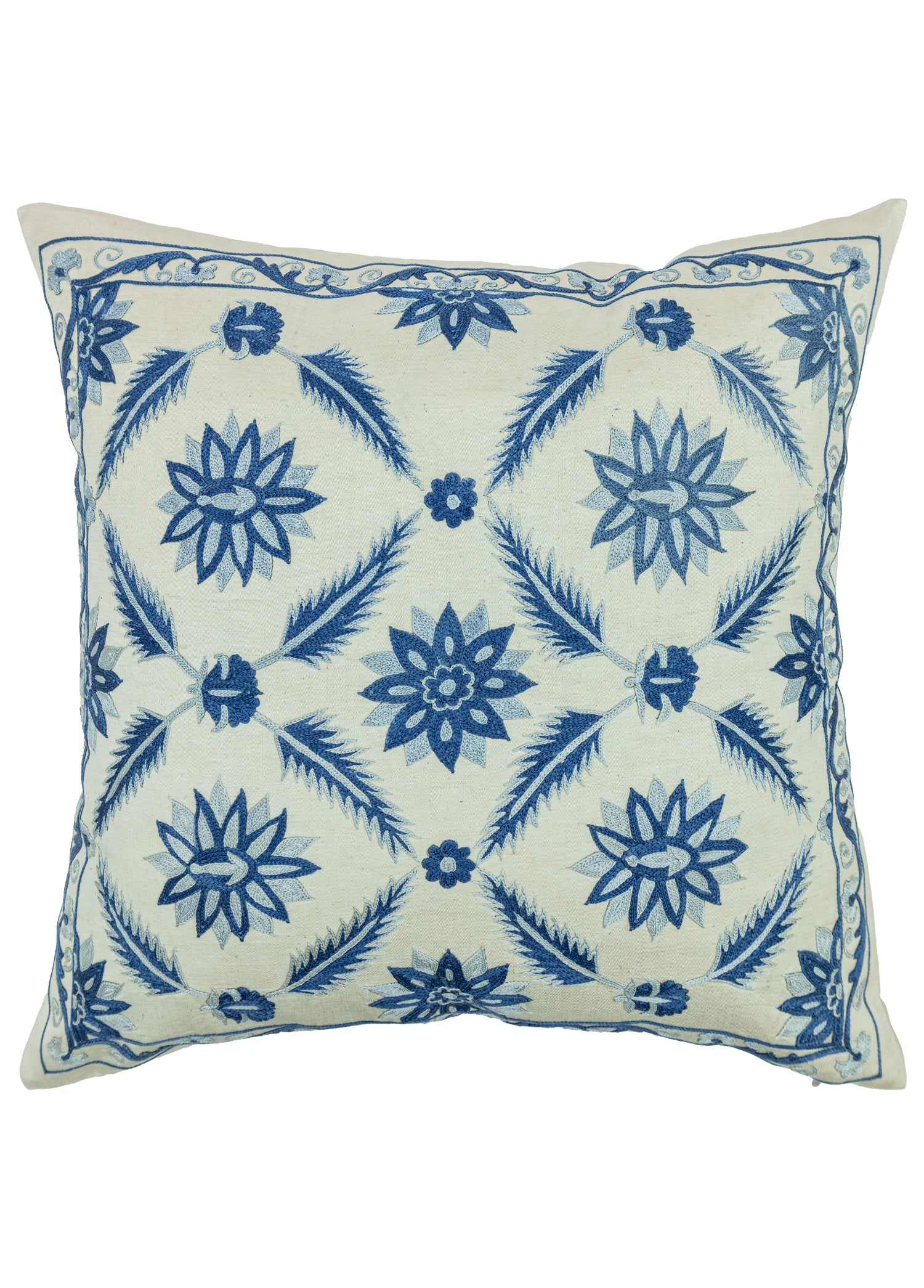 Zerfa Çiçek İşlemeli İpek Kırlent 50x50 cm