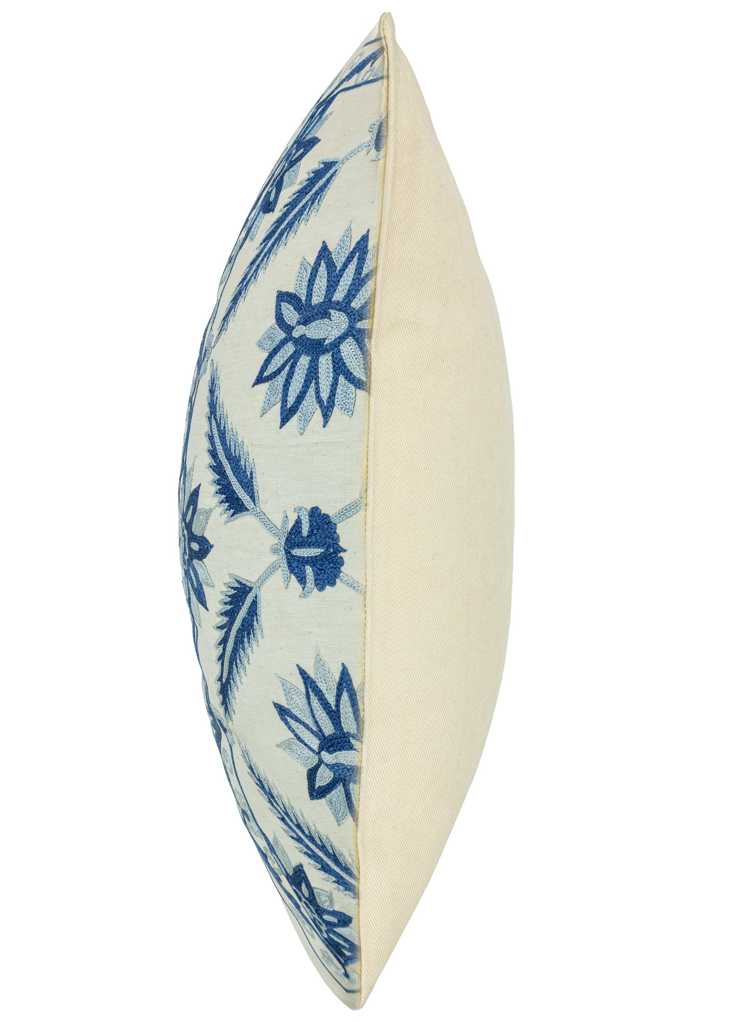 Zerfa Çiçek İşlemeli İpek Kırlent 50x50 cm