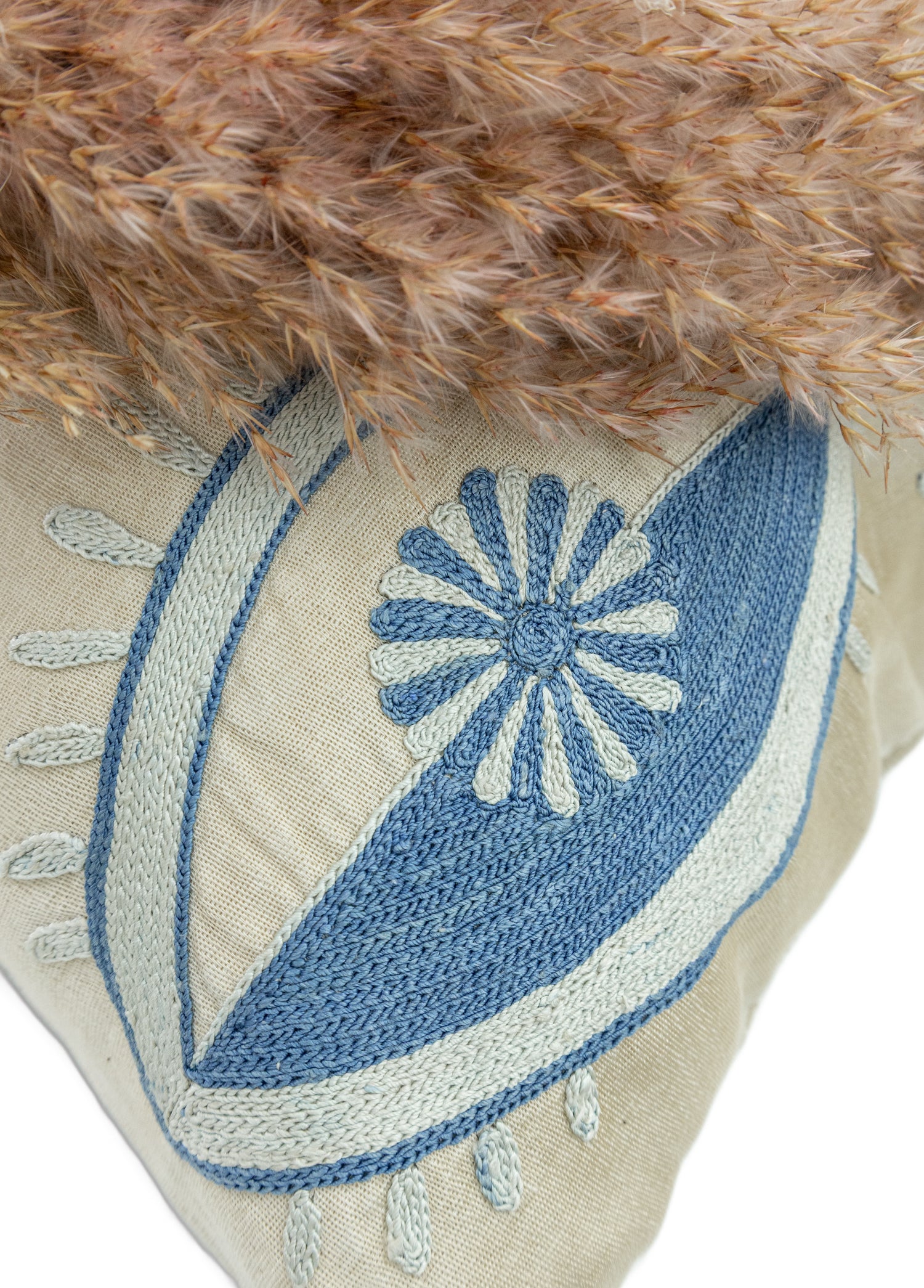 Elyra Göz Desenli İpek Kırlent 50x50 cm