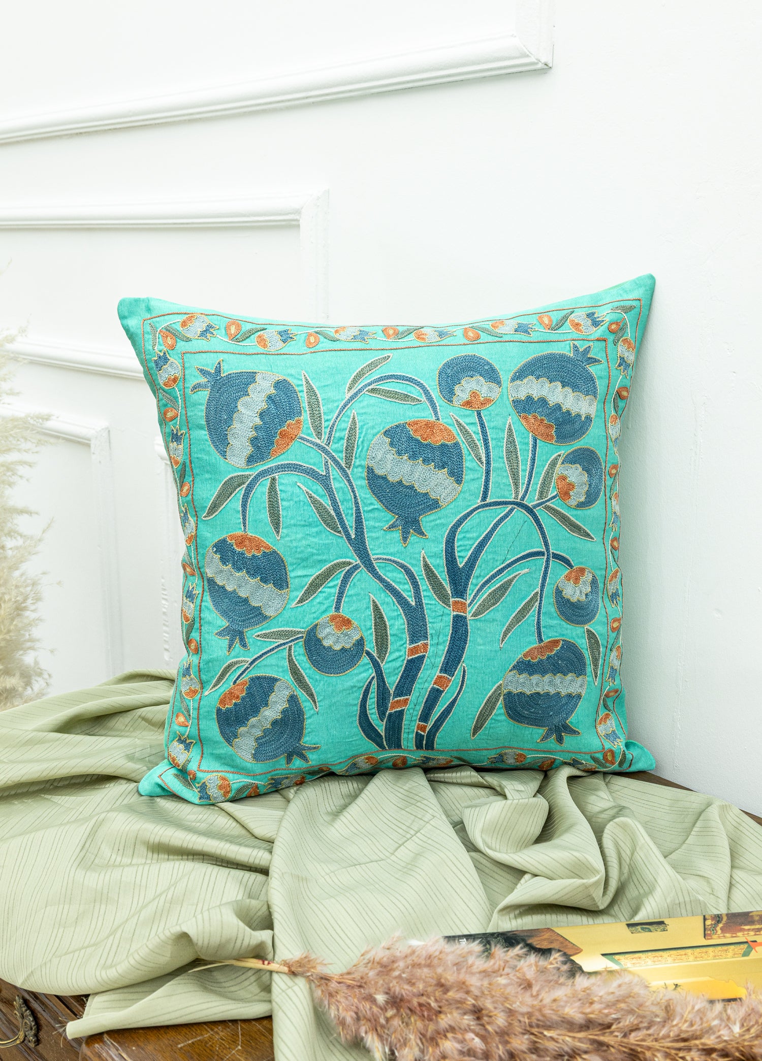 Zinya Dekoratif Suzani İpek Kırlent 50x50 cm