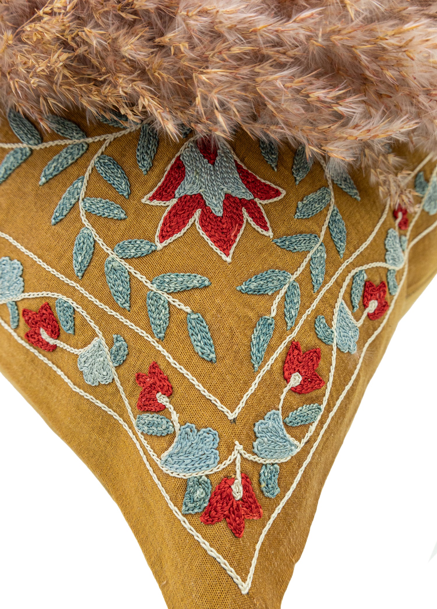 Aden  El Yapımı İpek Kırlent 50x50 cm