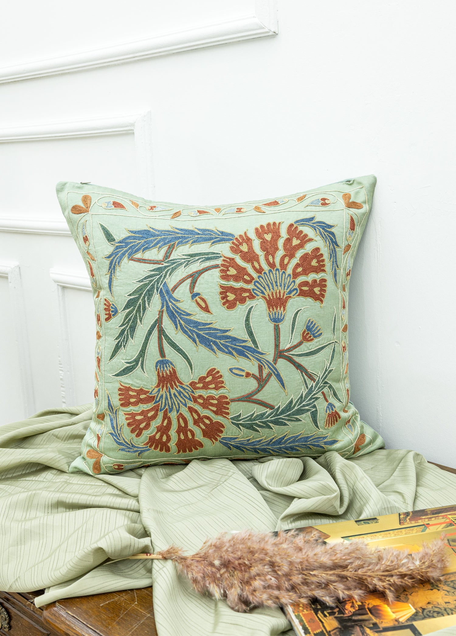 Veyla Suzani İpek Kırlent 50x50 cm