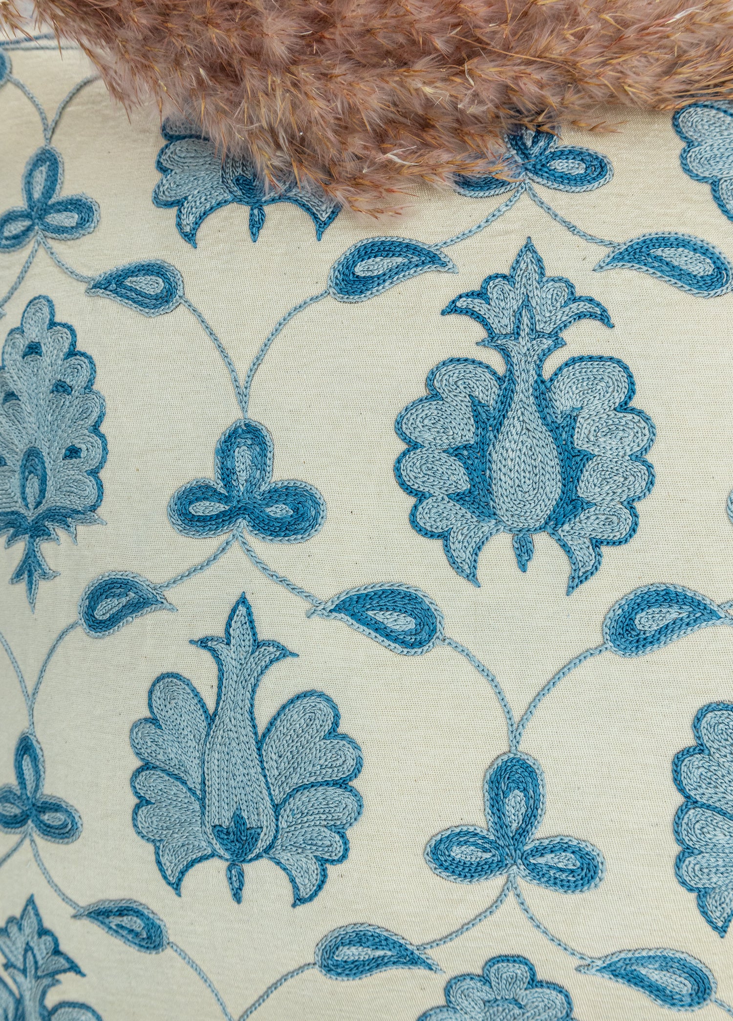 Beçin Dekoratif İpek Kırlent 50x50 cm