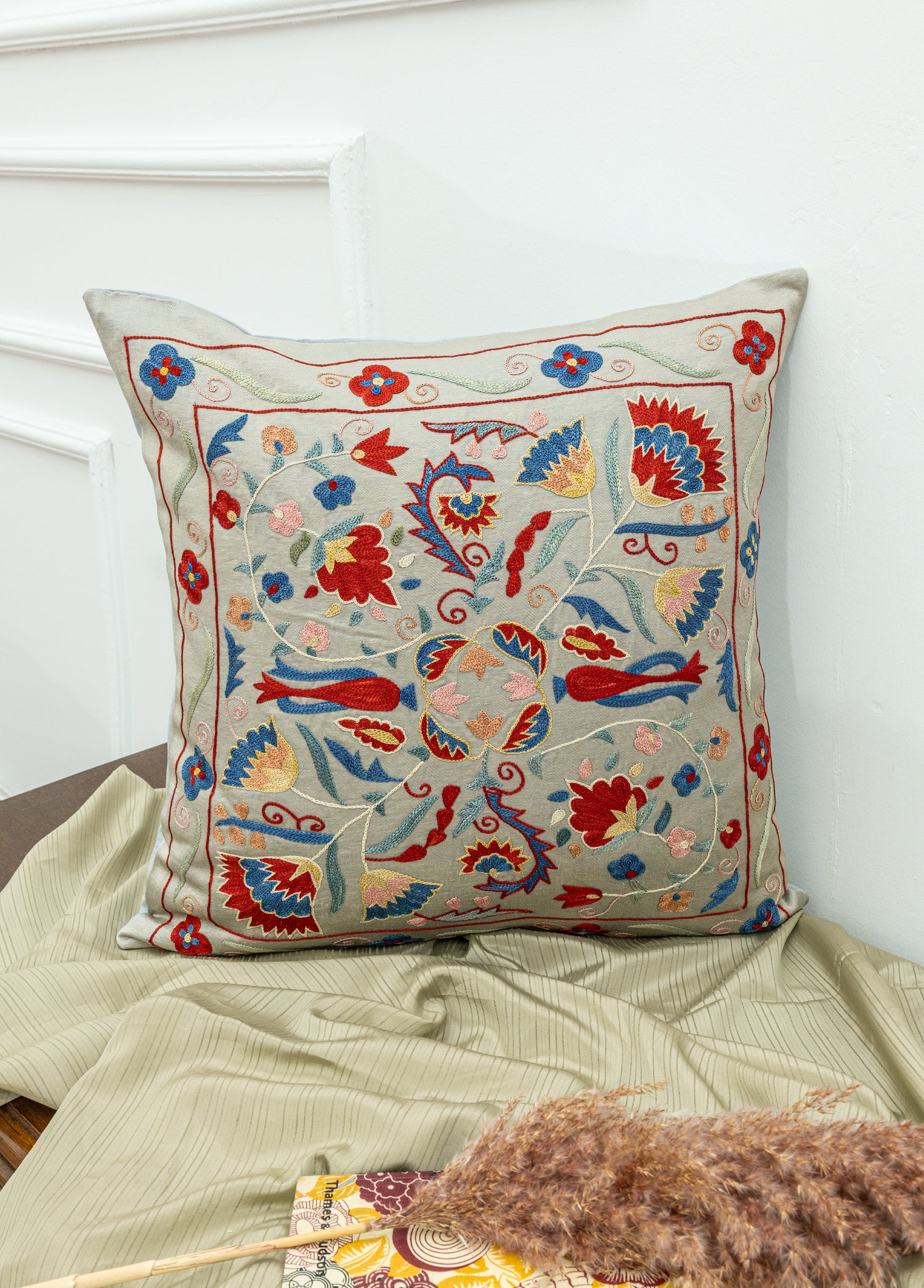 Malena Modern Suzani Kırlent 50x50 cm