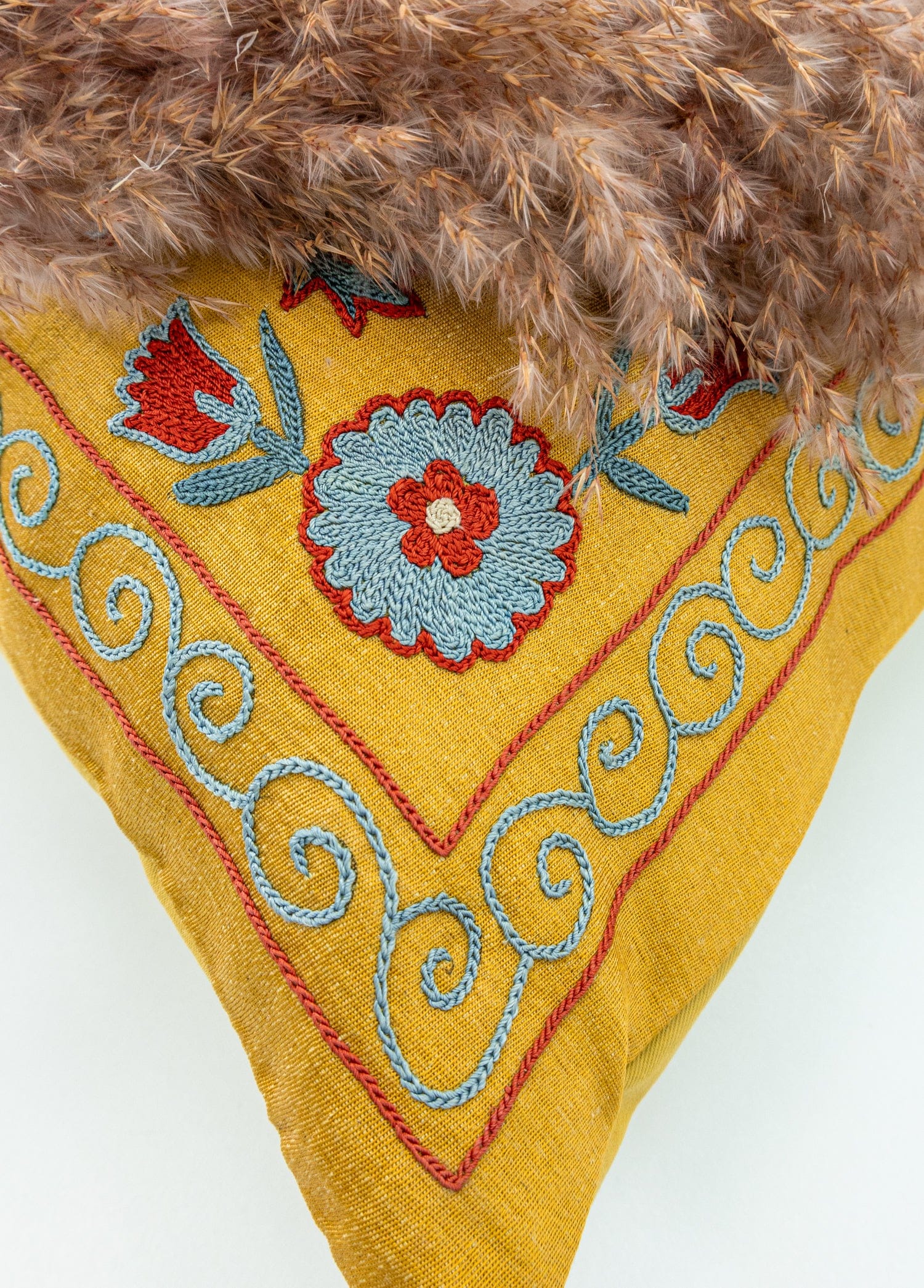 Geray İpek Suzani Kırlent 50x50 cm