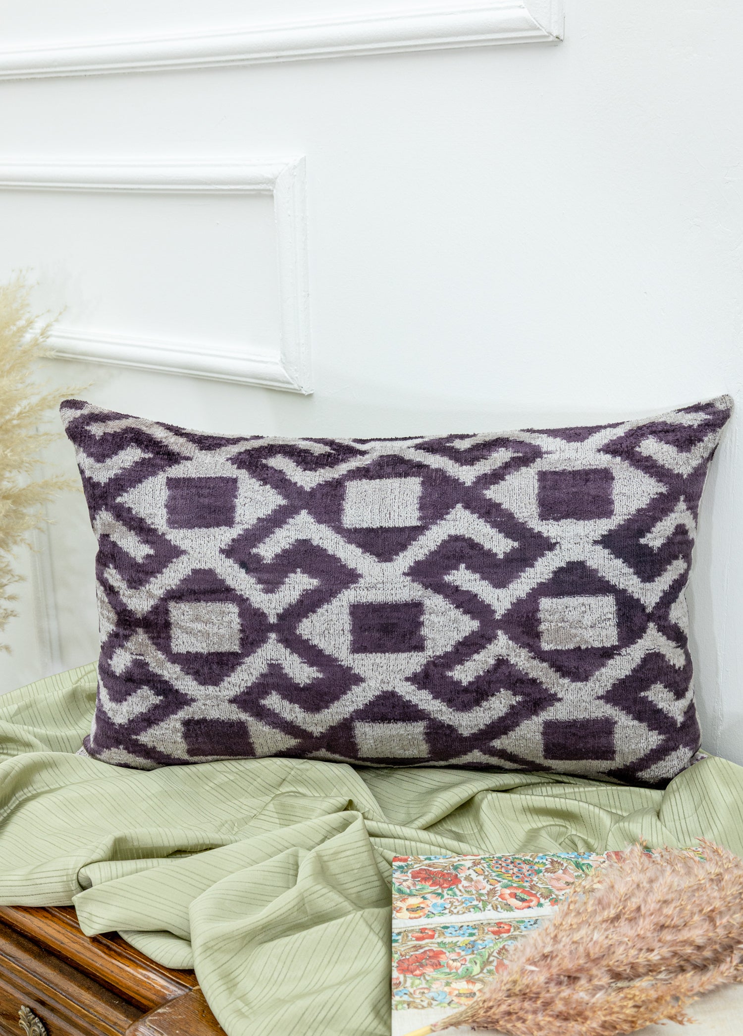 Lilly Çift Taraflı İkat Kırlent 60x40 cm