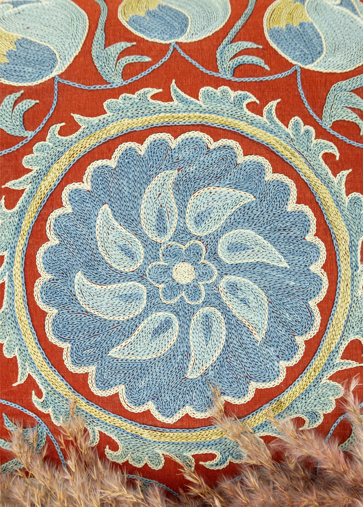 Perni El Yapımı İpek Kırlent 50x50 cm