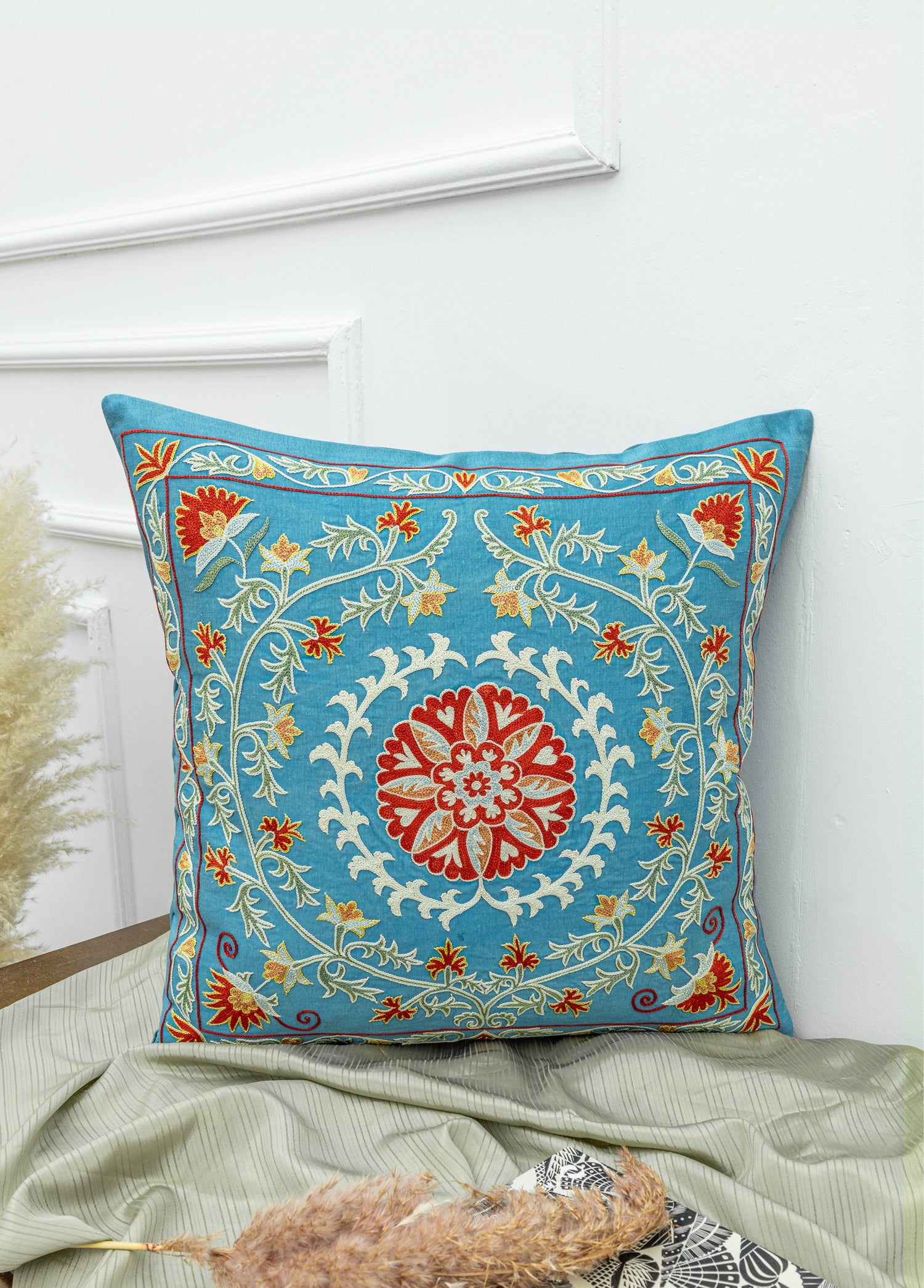 Maelis Dekoratif Suzani Kırlent 50x50 cm
