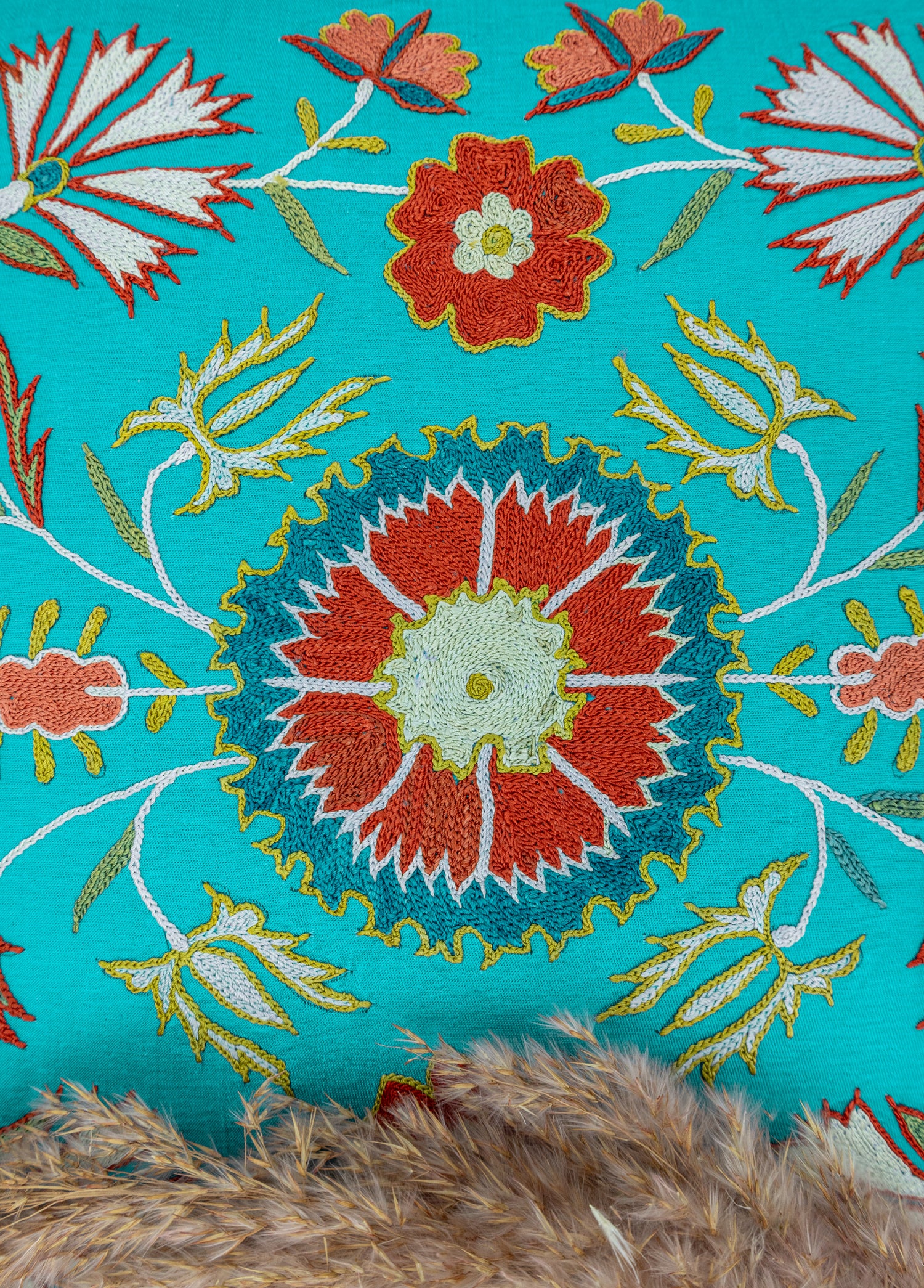Pera El Yapımı İpek Kırlent 50x50 cm