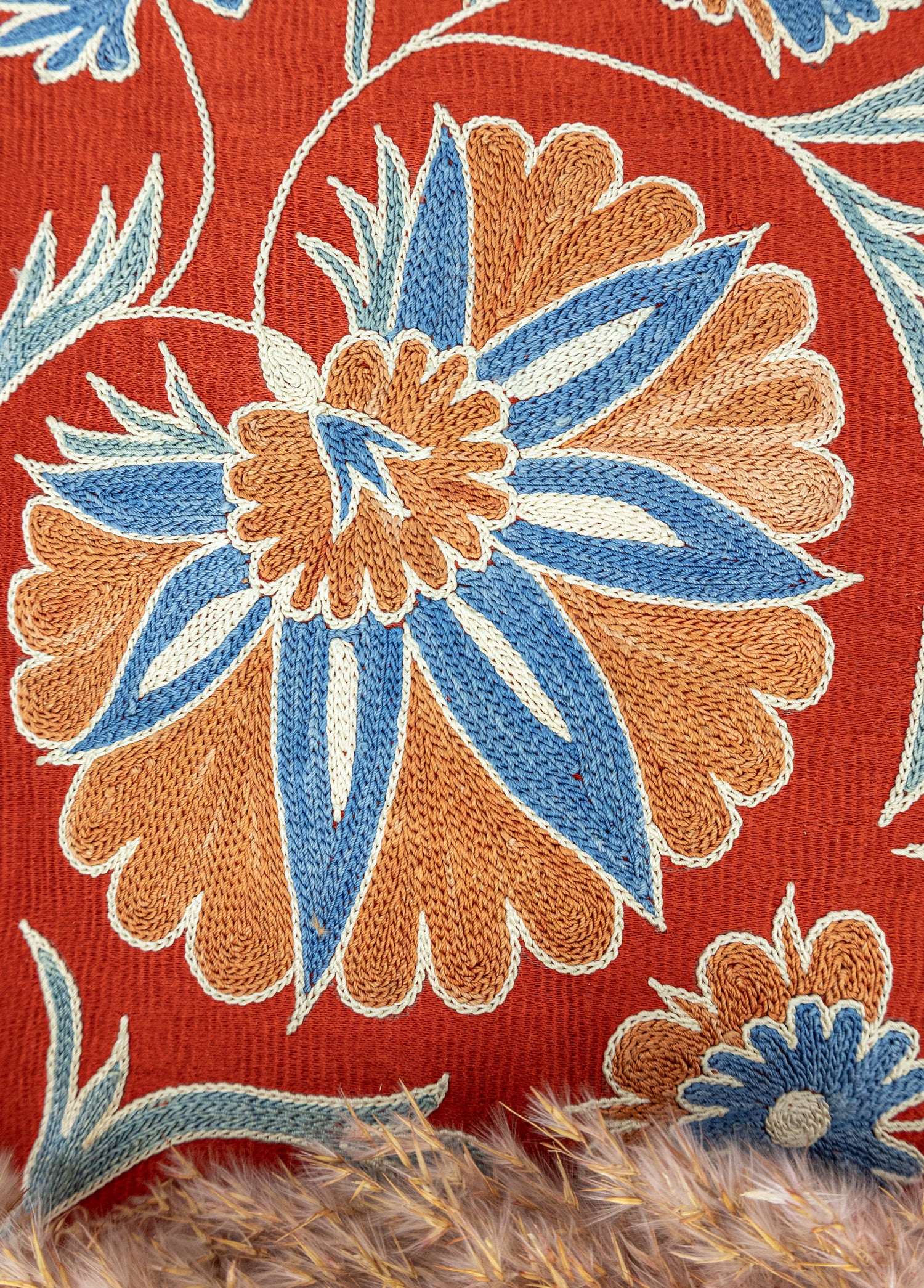 Kisre Çiçekli Kırmızı Kırlent 50x50 cm