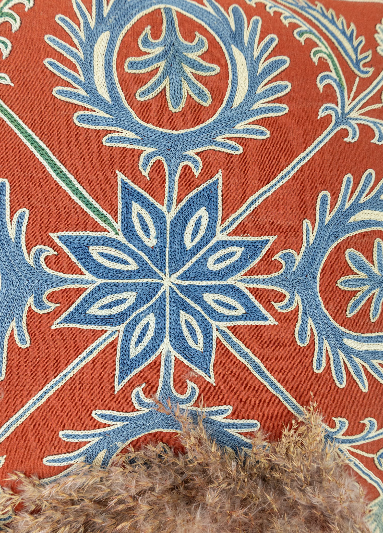 Kharun İpek Suzani Kırlent 50x50 cm