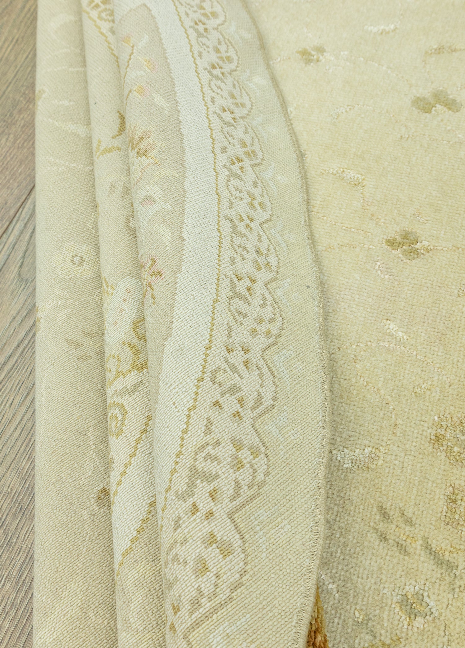 Vera El Dokuma Yuvarlak İpek Halı 160x175 cm