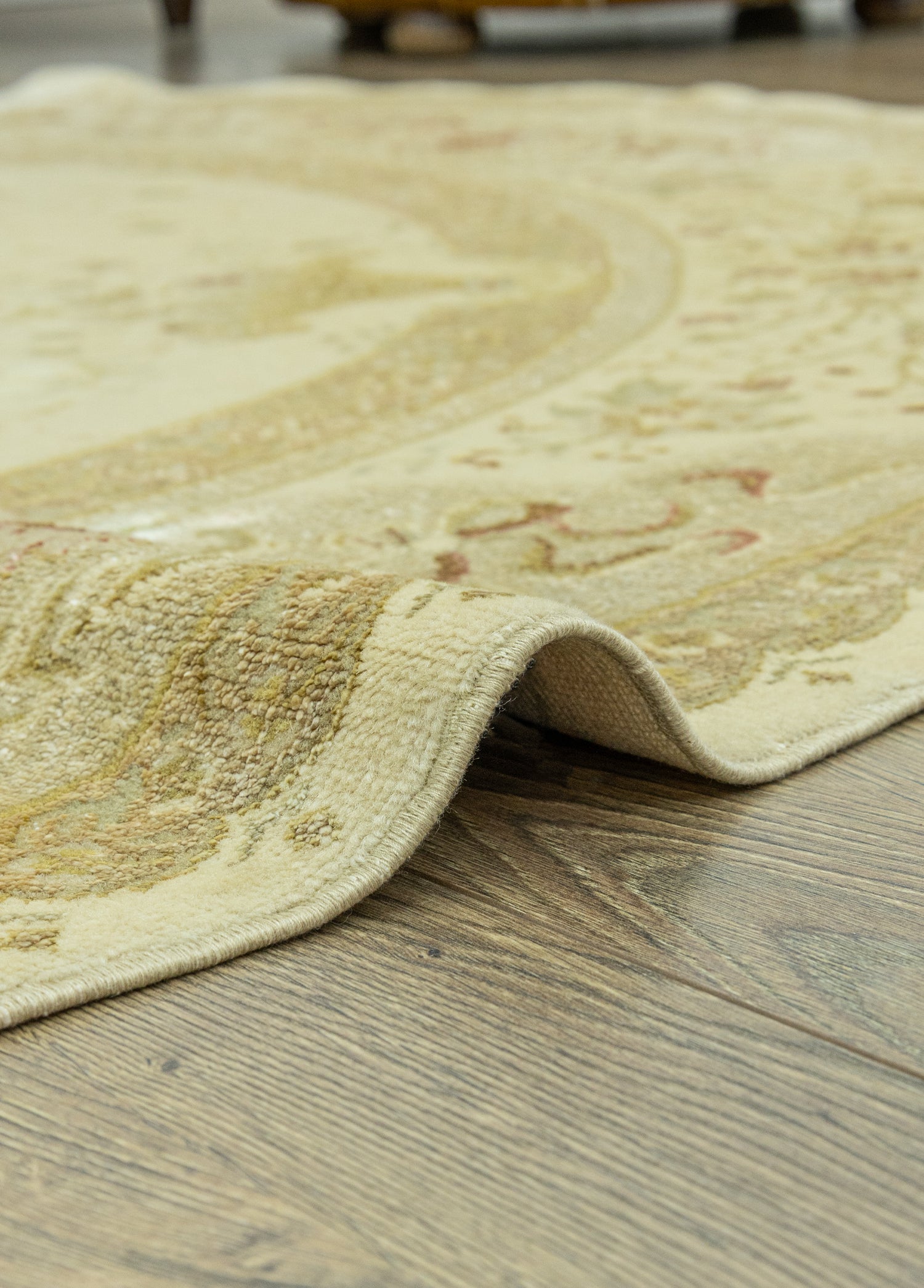 Vera El Dokuma Yuvarlak İpek Halı 160x175 cm