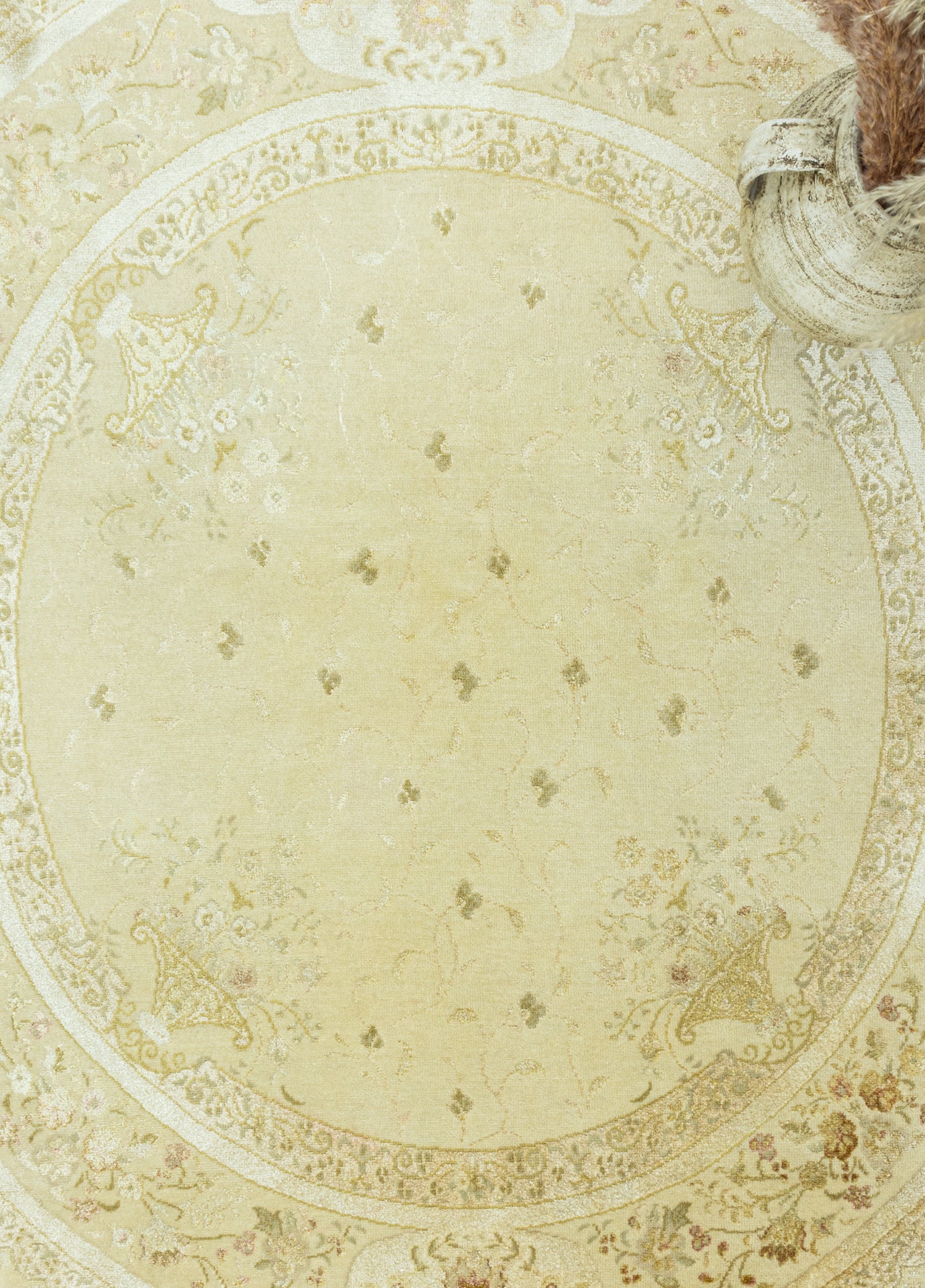 Vera El Dokuma Yuvarlak İpek Halı 160x175 cm