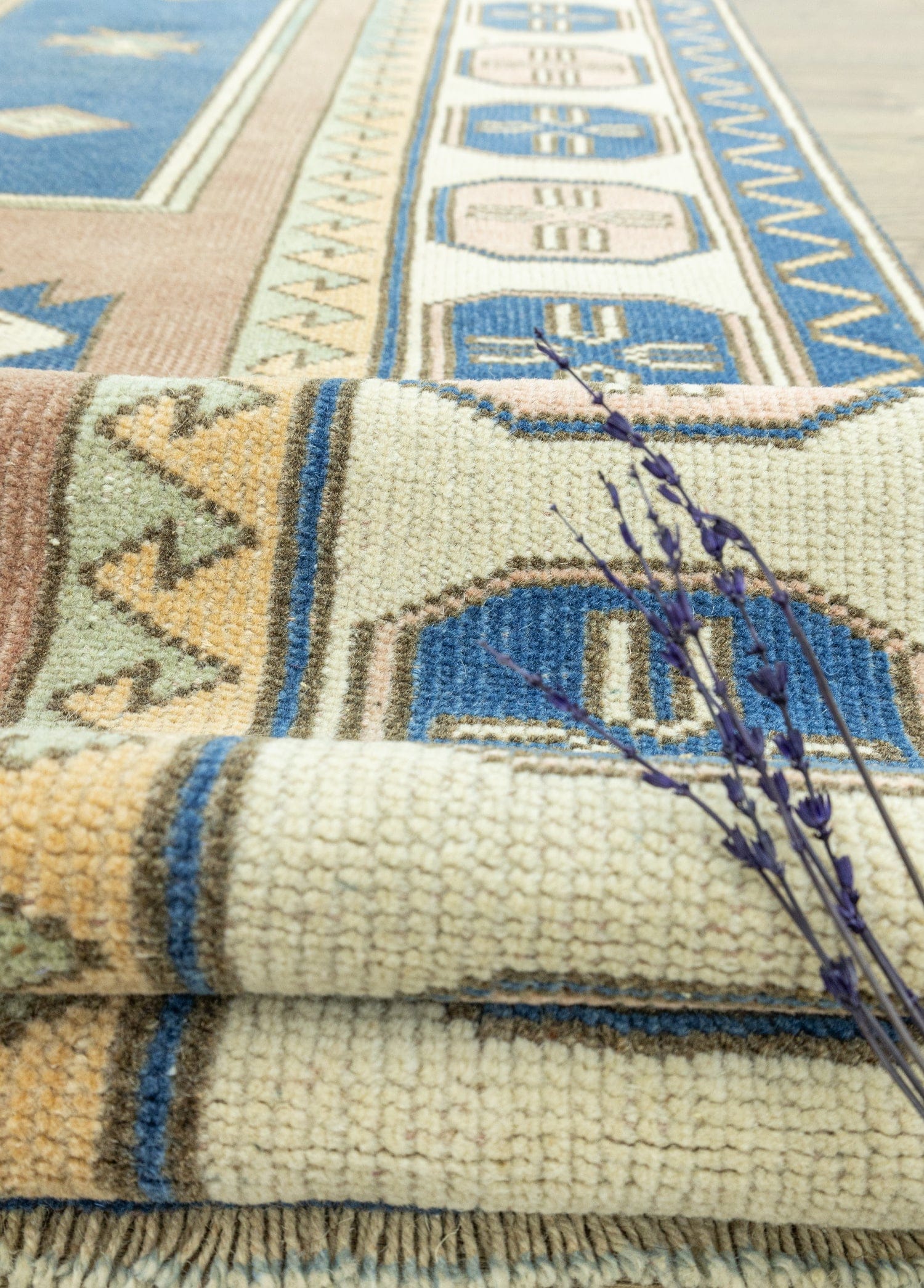 Abay Vintage El Dokuma Yün Halı 167x259 cm