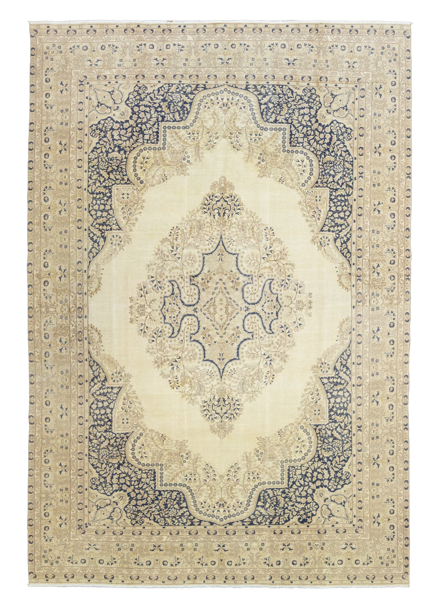 Ezher Madalyon Desenli Yün Ladik Halısı 261x391 cm