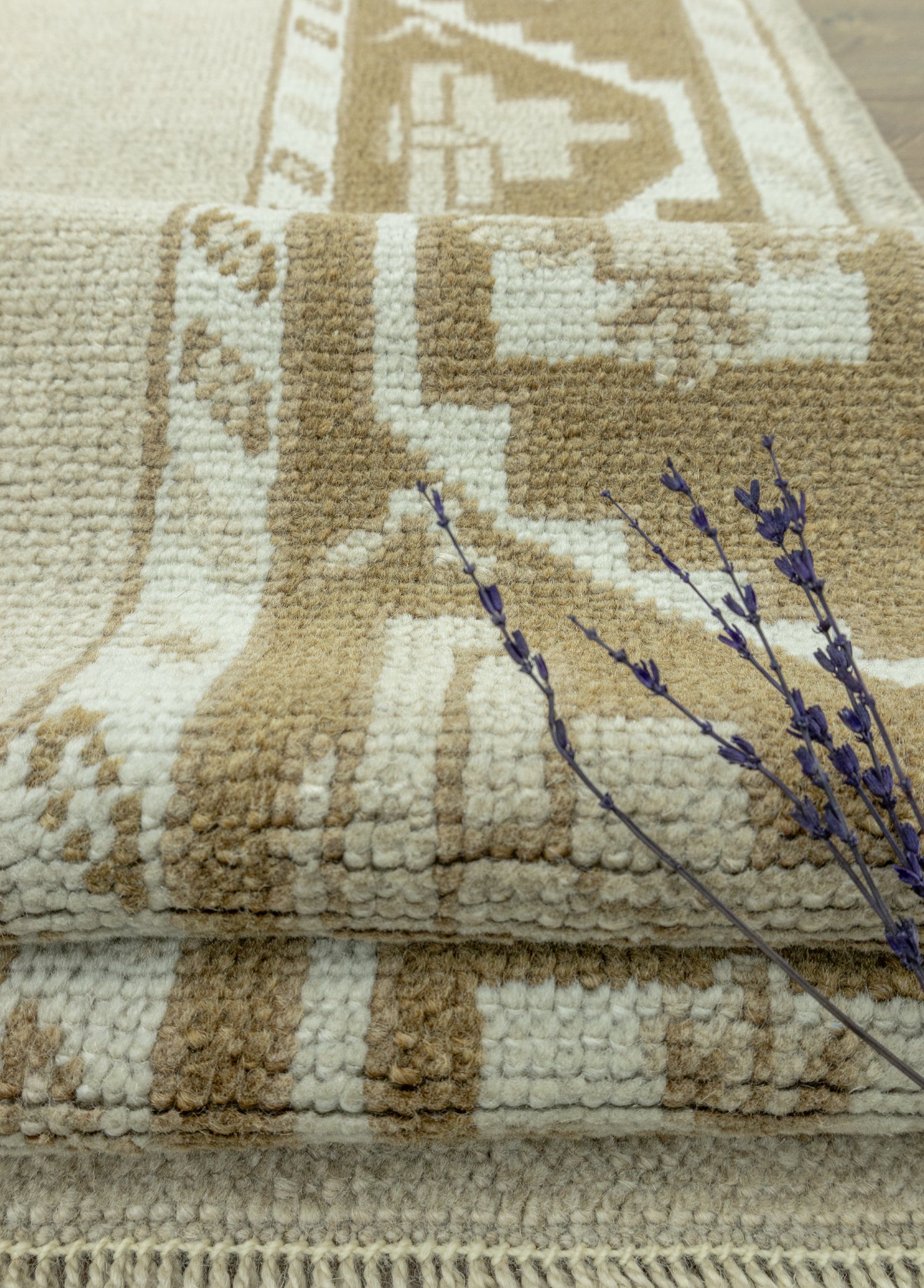 Sara Geometrik Tasarımlı Yün Halı 315x412 cm