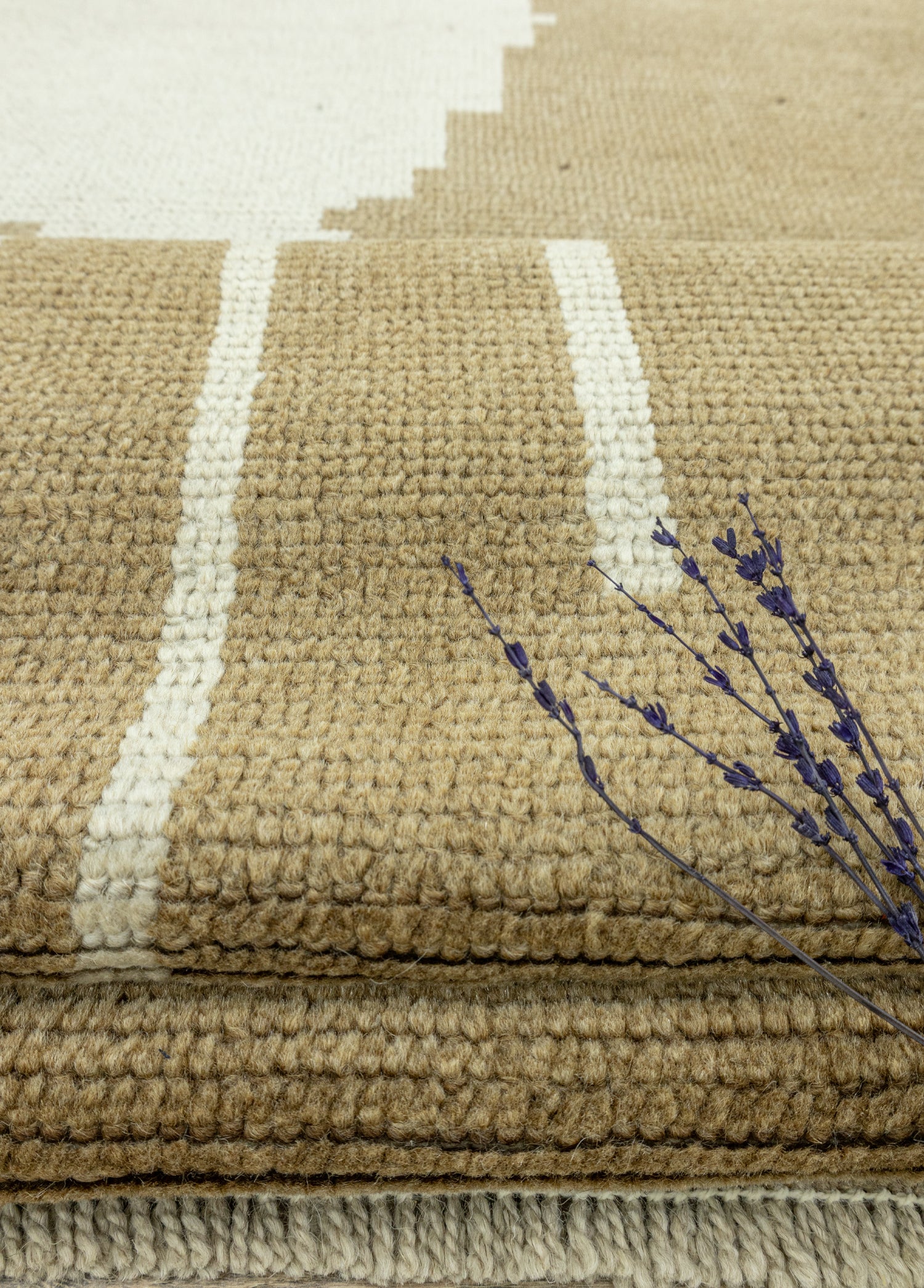 Birgos Soyut Desenli Dekoratif Halı 319x345 cm