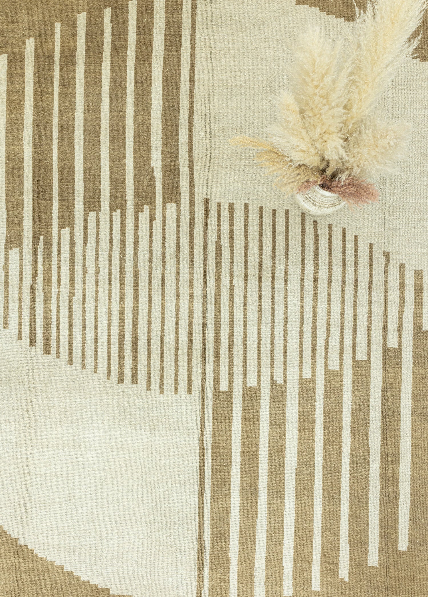 Birgos Soyut Desenli Dekoratif Halı 319x345 cm