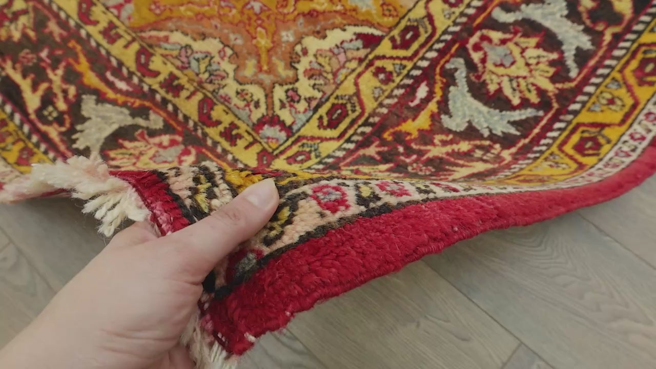 Load video: Alvand El Dokuma Rum Sille Halısı 253x354 cm