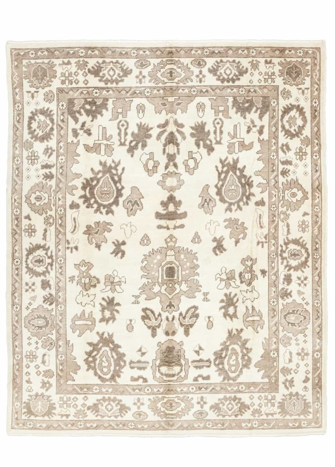 Celme El Dokuma Büyük Uşak Halısı 299x353 cm